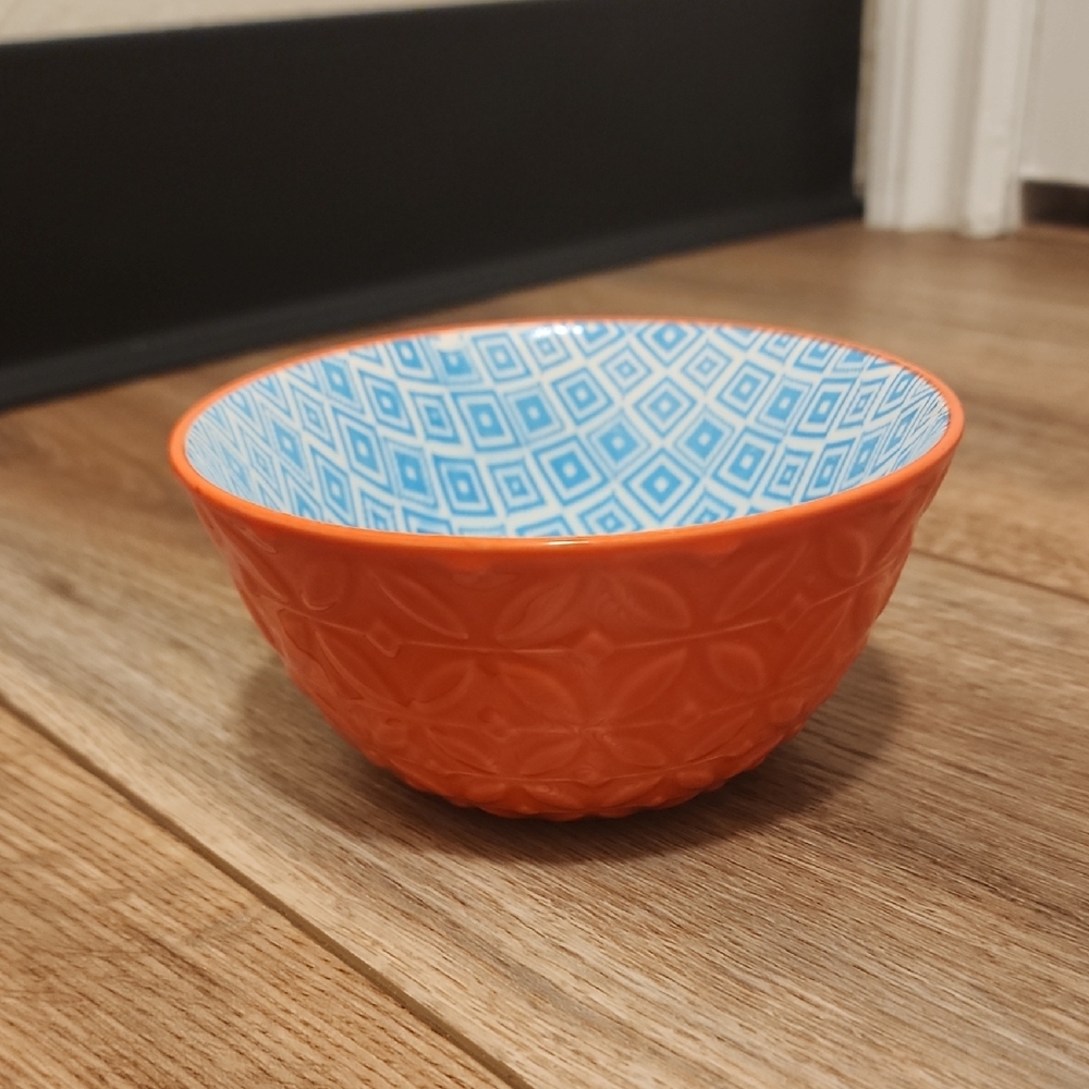 Signature Housewares - Bowl